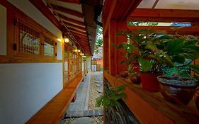Jeonju Hanok Midam